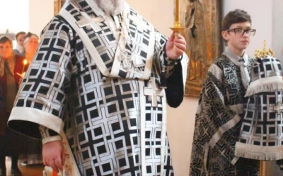 Епископ Сергий возглавил Утреню с чтением 12-ти Евангелий Страстей Христовых