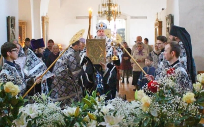 В Великую Субботу Преосвященный епископ Сергий возглавил Литургию