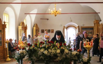 Епископ Вяземский и Гагаринский Сергий в Великую Субботу посетил ряд Вяземских храмов