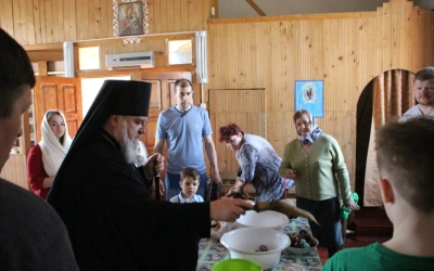 Епископ Вяземский и Гагаринский Сергий в Великую Субботу посетил ряд Вяземских храмов