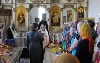 Епископ Вяземский и Гагаринский Сергий в Великую Субботу посетил ряд Вяземских храмов