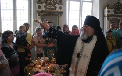 Епископ Вяземский и Гагаринский Сергий в Великую Субботу посетил ряд Вяземских храмов