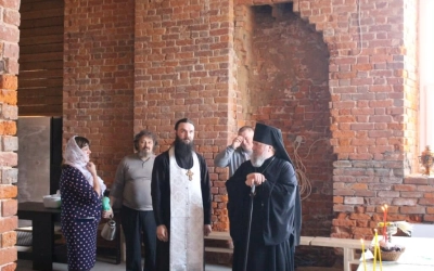 Епископ Вяземский и Гагаринский Сергий в Великую Субботу посетил ряд Вяземских храмов