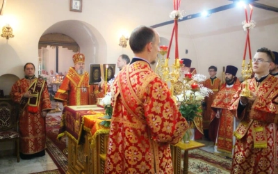 Преосвященнейший Епископ Сергий возглавил Божественную литургию в храме Преображения Господня