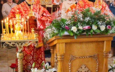 Преосвященнейший Епископ Сергий возглавил Божественную литургию в храме Преображения Господня