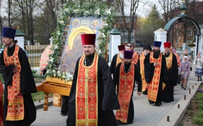 Преосвященнейший Епископ Сергий возглавил Божественную литургию в храме Преображения Господня