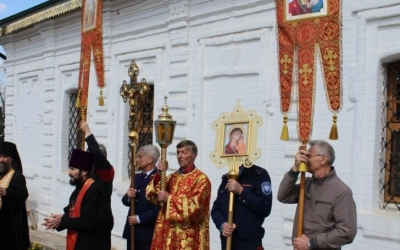 Преосвященнейший Епископ Сергий возглавил Божественную литургию в храме Преображения Господня
