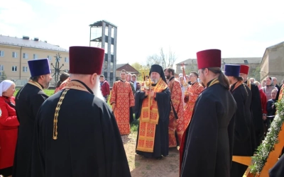 Преосвященнейший Епископ Сергий возглавил Божественную литургию в храме Преображения Господня