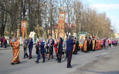 Преосвященнейший Епископ Сергий возглавил Божественную литургию в храме Преображения Господня