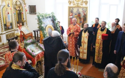 Преосвященнейший Епископ Сергий возглавил Божественную литургию в храме Преображения Господня